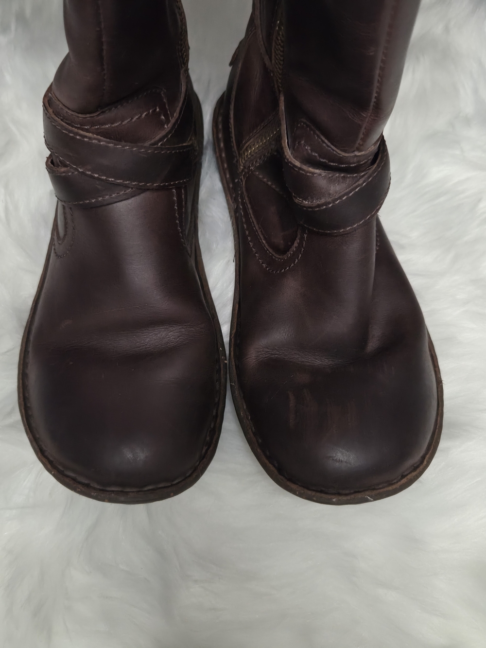 UGG Leather Shearling Lined Zip Buckled Strap Boots Size 9 - Picture 3 of 9